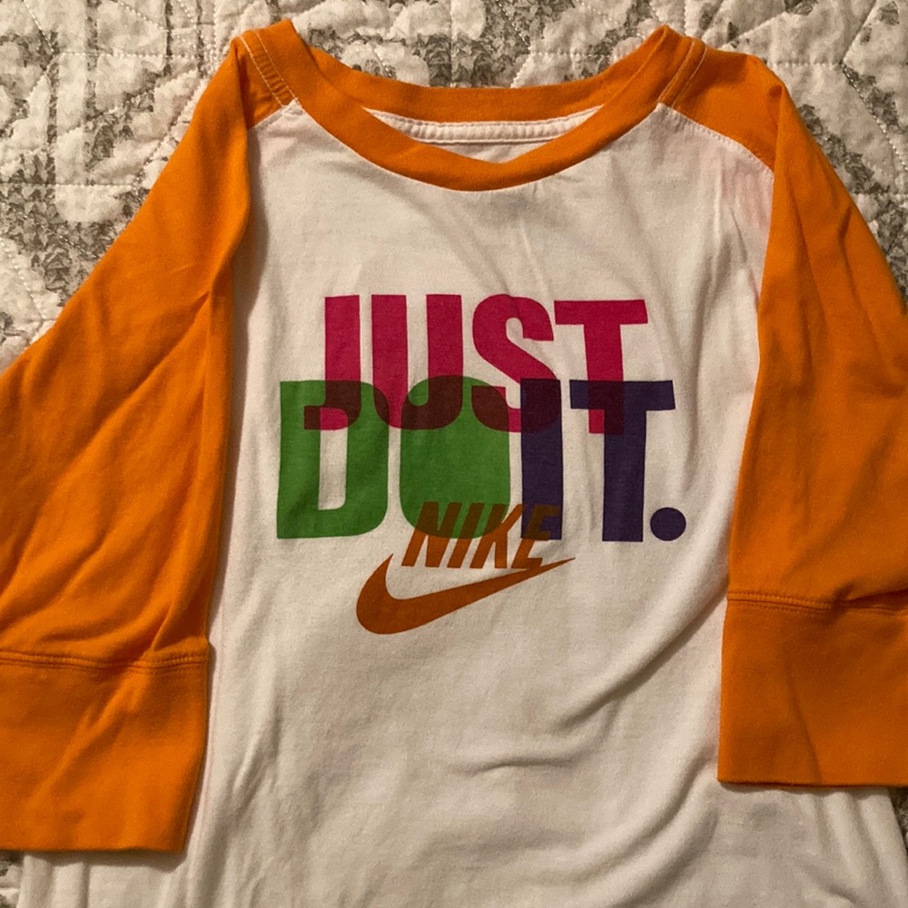Nike baseball style top